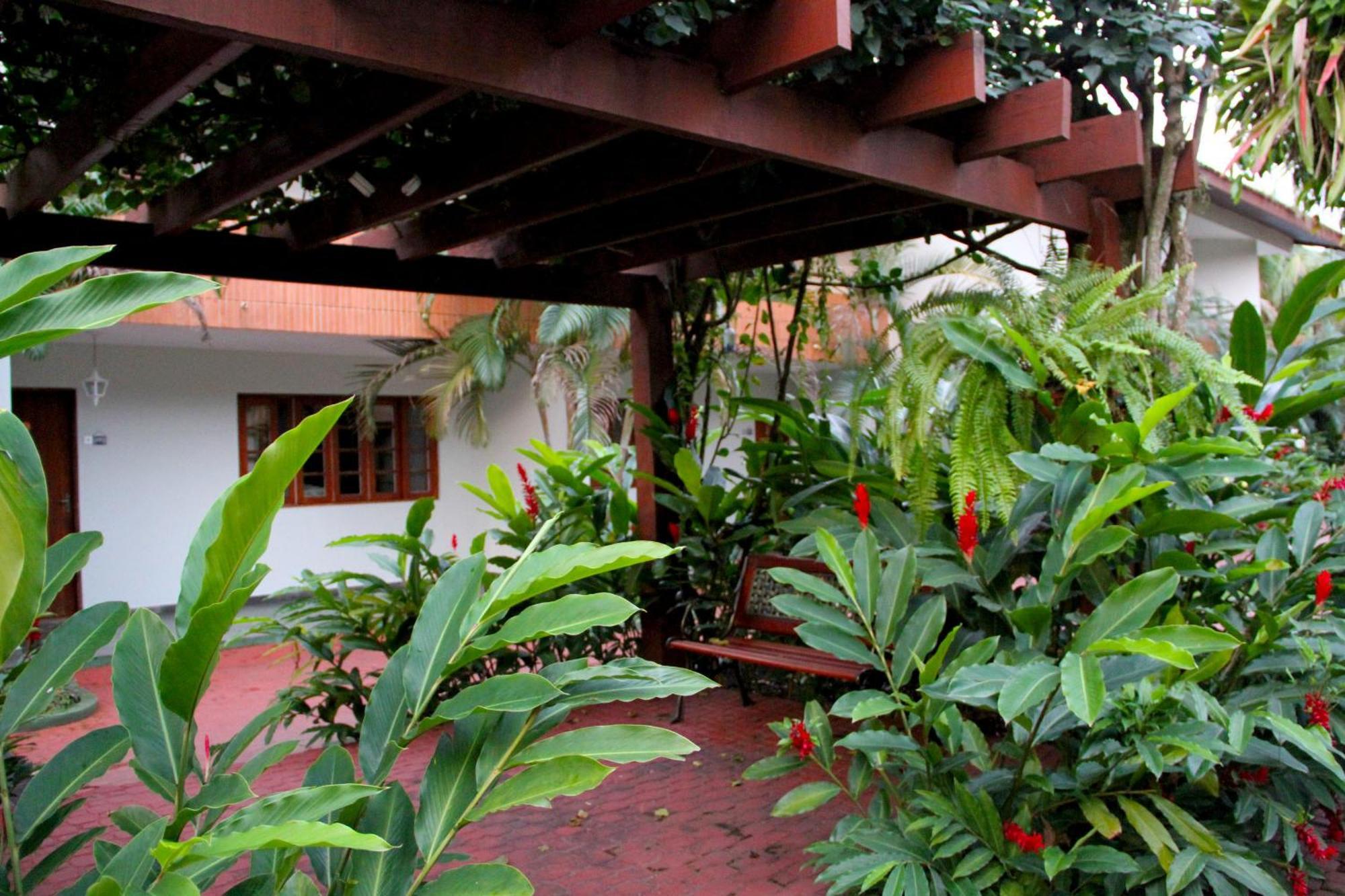 Pousada Larimor Boicucanga Exterior photo