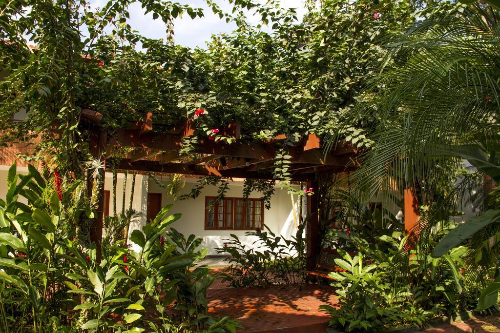 Pousada Larimor Boicucanga Exterior photo